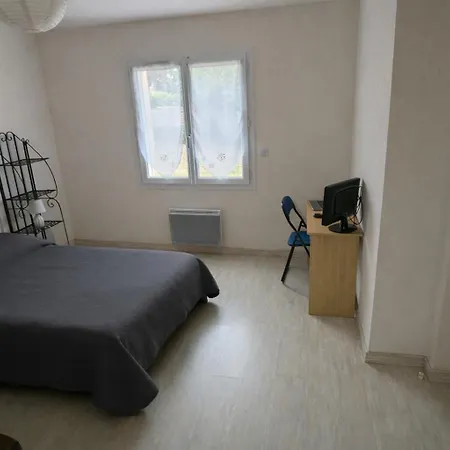 Holiday home Maison Individuelle Proche